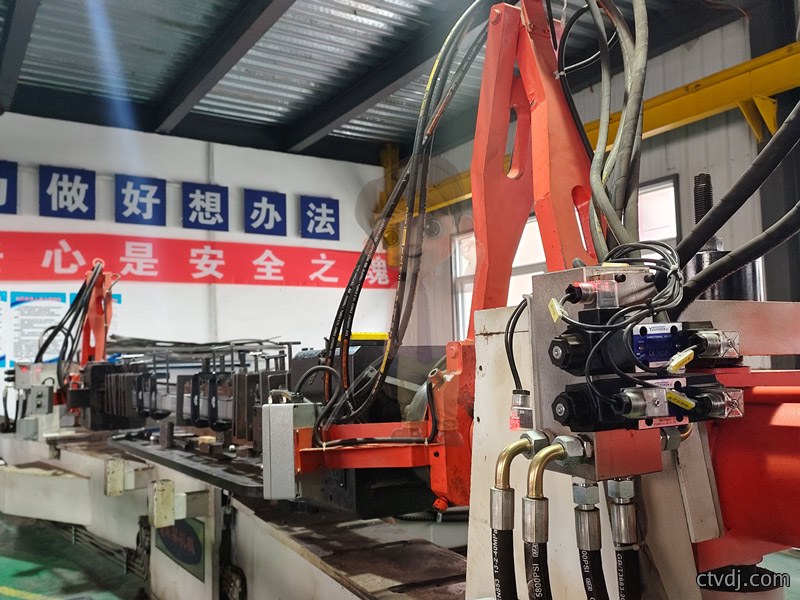 北京型材拉弯厂工字钢，角钢，槽钢材拉弯减少钢材浪费：一体成型减少结构薄弱环节，增强稳定性